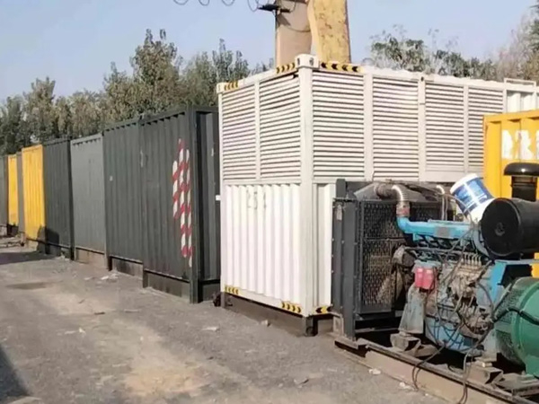 北屯200KW柴油发电机机组每小时油耗是多少？